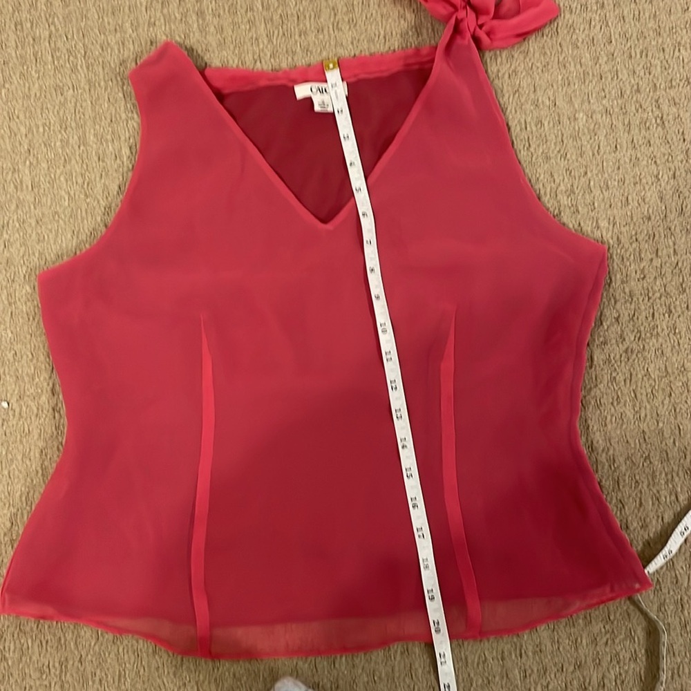 Beautiful top - Picture 5 of 5